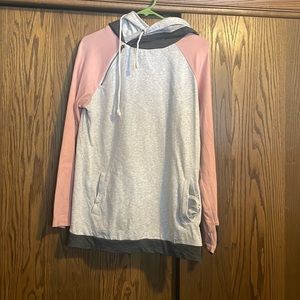 Women’s double hood sweatshirt - 80% Cotton / 20% Polyester